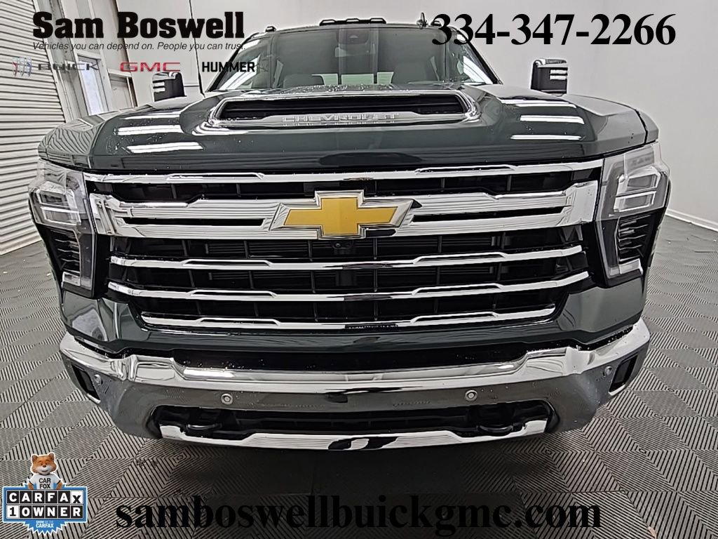 Used 2025 Chevrolet Silverado 2500 LTZ w/ LTZ Convenience Package image 3