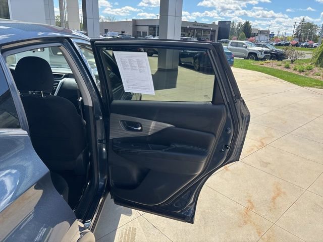 Used 2018 Nissan Murano S AWD/4WD image 33