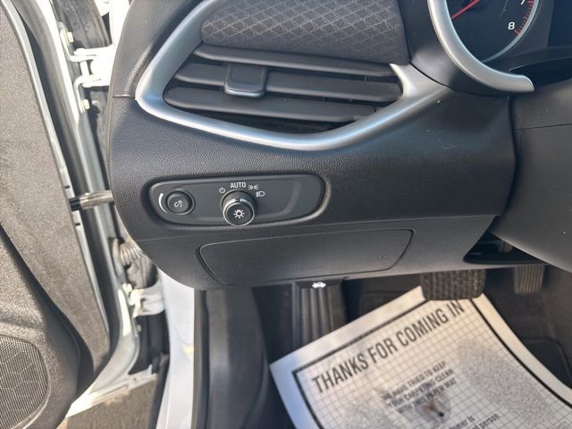 Used 2024 Chevrolet Malibu LT image 18