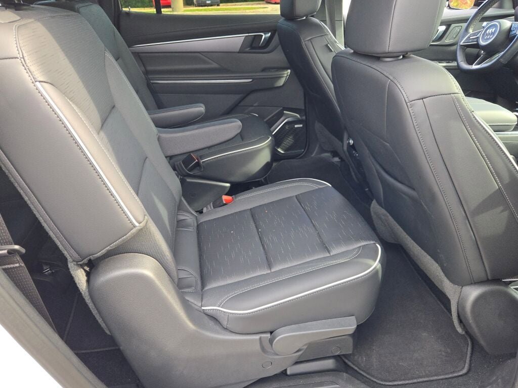 New 2025 Buick Enclave Sport Touring w/ Super Cruise Package image 11