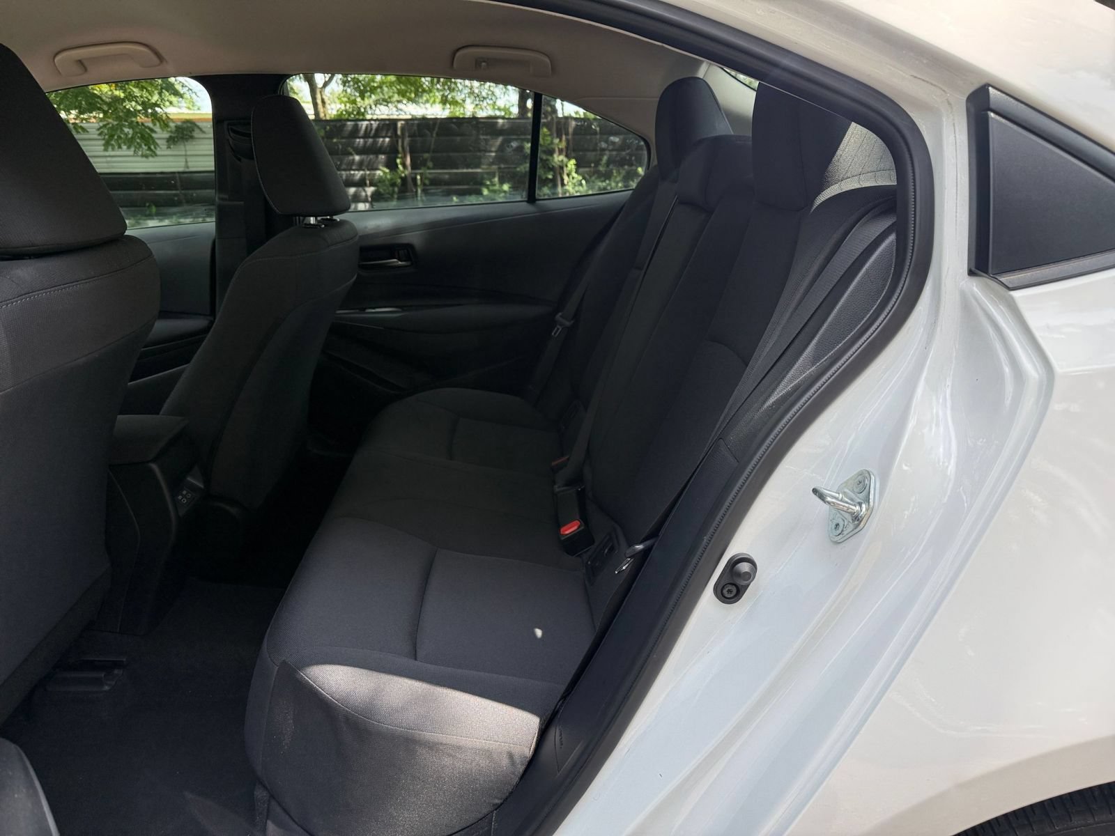 Used 2025 Toyota Corolla LE FWD image 35