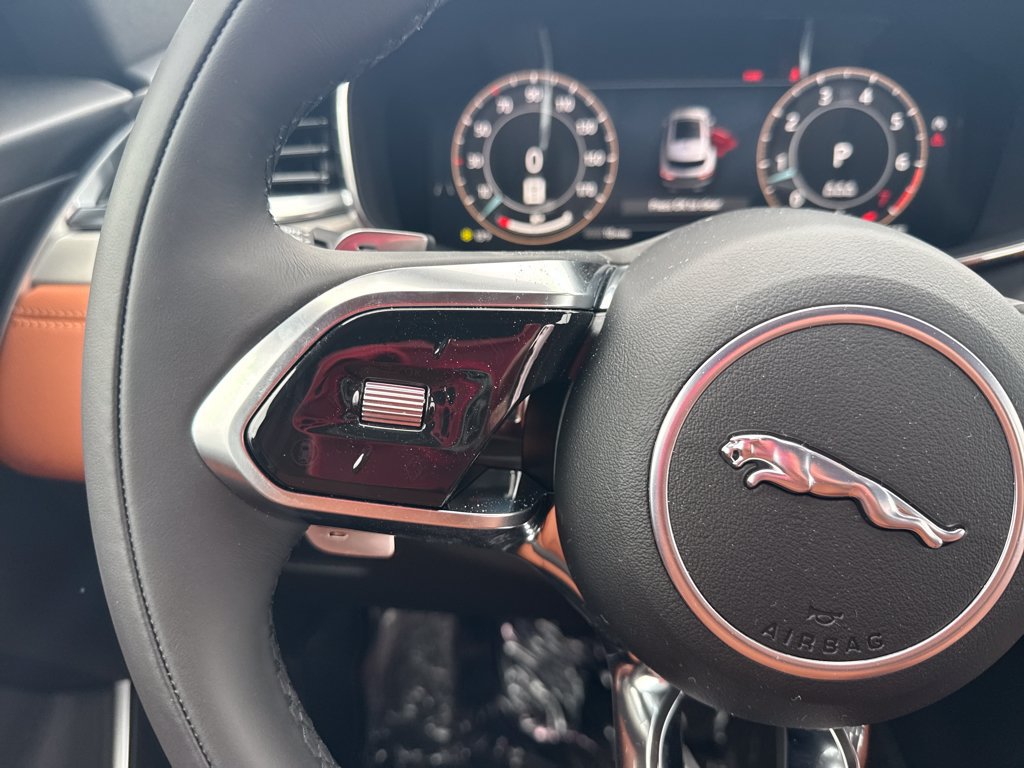 Certified 2026 Jaguar F-PACE R-Dynamic S AWD/4WD image 21