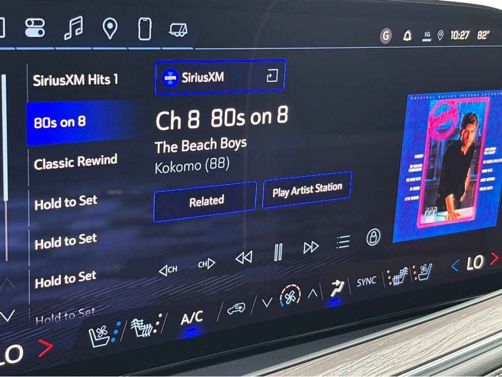 New 2025 Chevrolet Suburban Premier RWD image 7