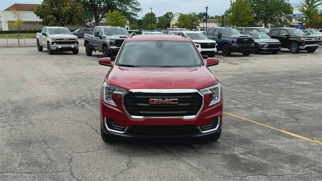 Certified 2023 GMC Terrain SLE w/ Driver Convenience Package FWD image 3