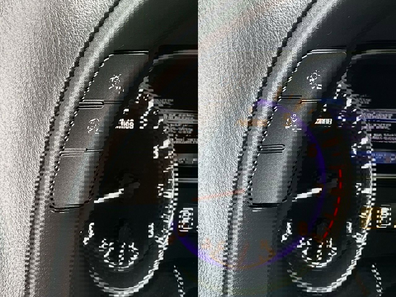 Used 2017 INFINITI QX60 FWD w/ Deluxe Technology Package image 35