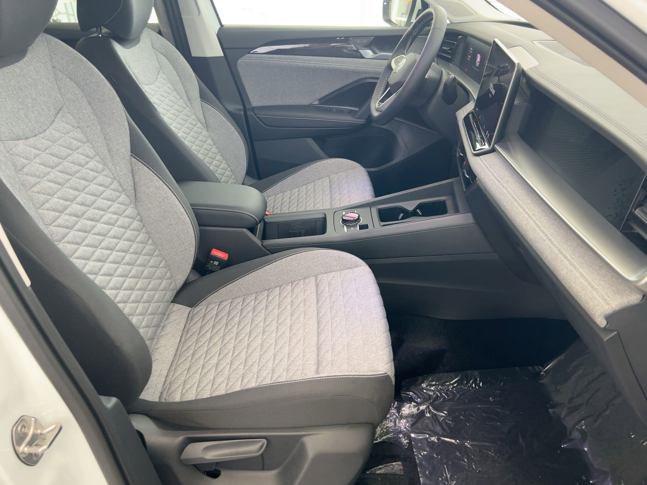 New 2026 Volkswagen Tiguan S AWD/4WD image 29