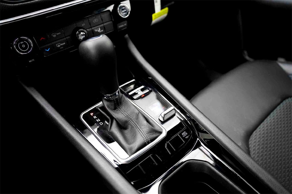 New 2026 Jeep Compass Latitude image 17