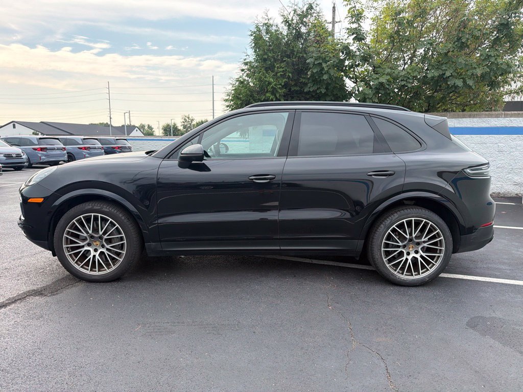 Used 2022 Porsche Cayenne S AWD/4WD image 2
