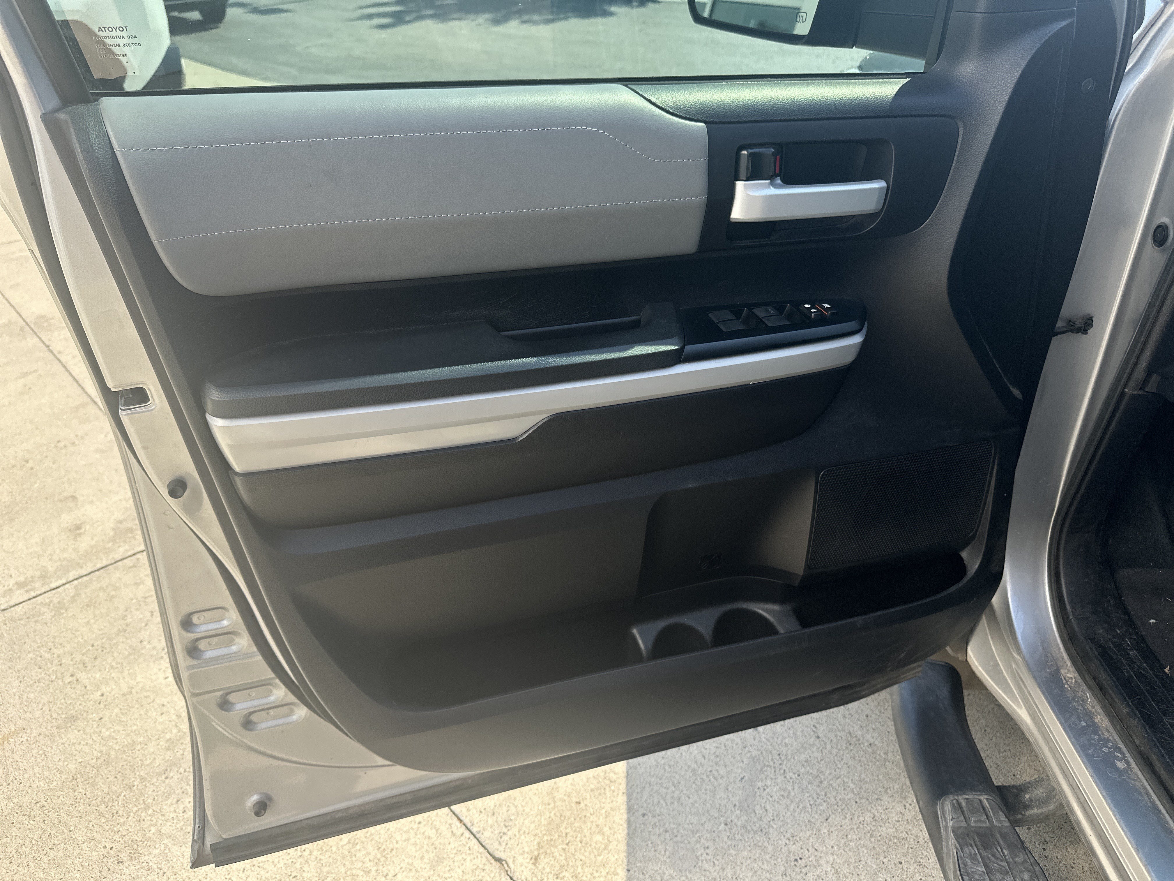 Used 2021 Toyota Tundra Limited AWD/4WD image 13