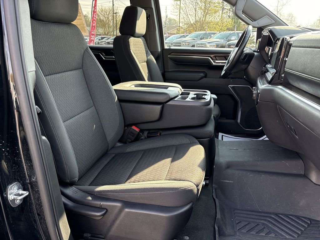 Used 2024 Chevrolet Silverado 1500 LT Trail Boss w/ Protection Package image 30