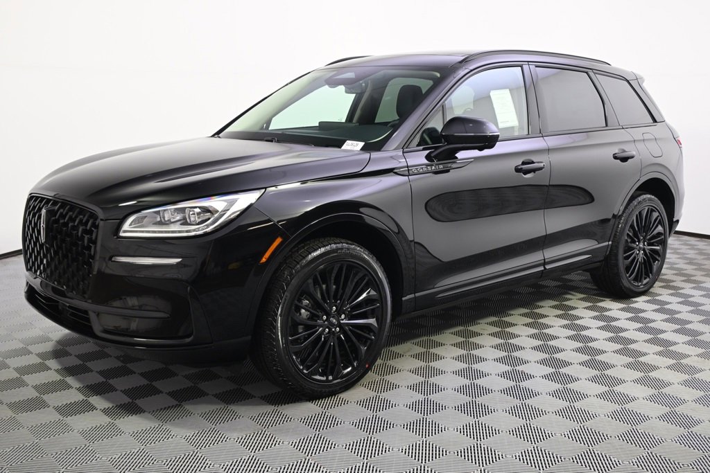 New 2026 Lincoln Corsair Reserve w/ Jet Appearance Package image 2