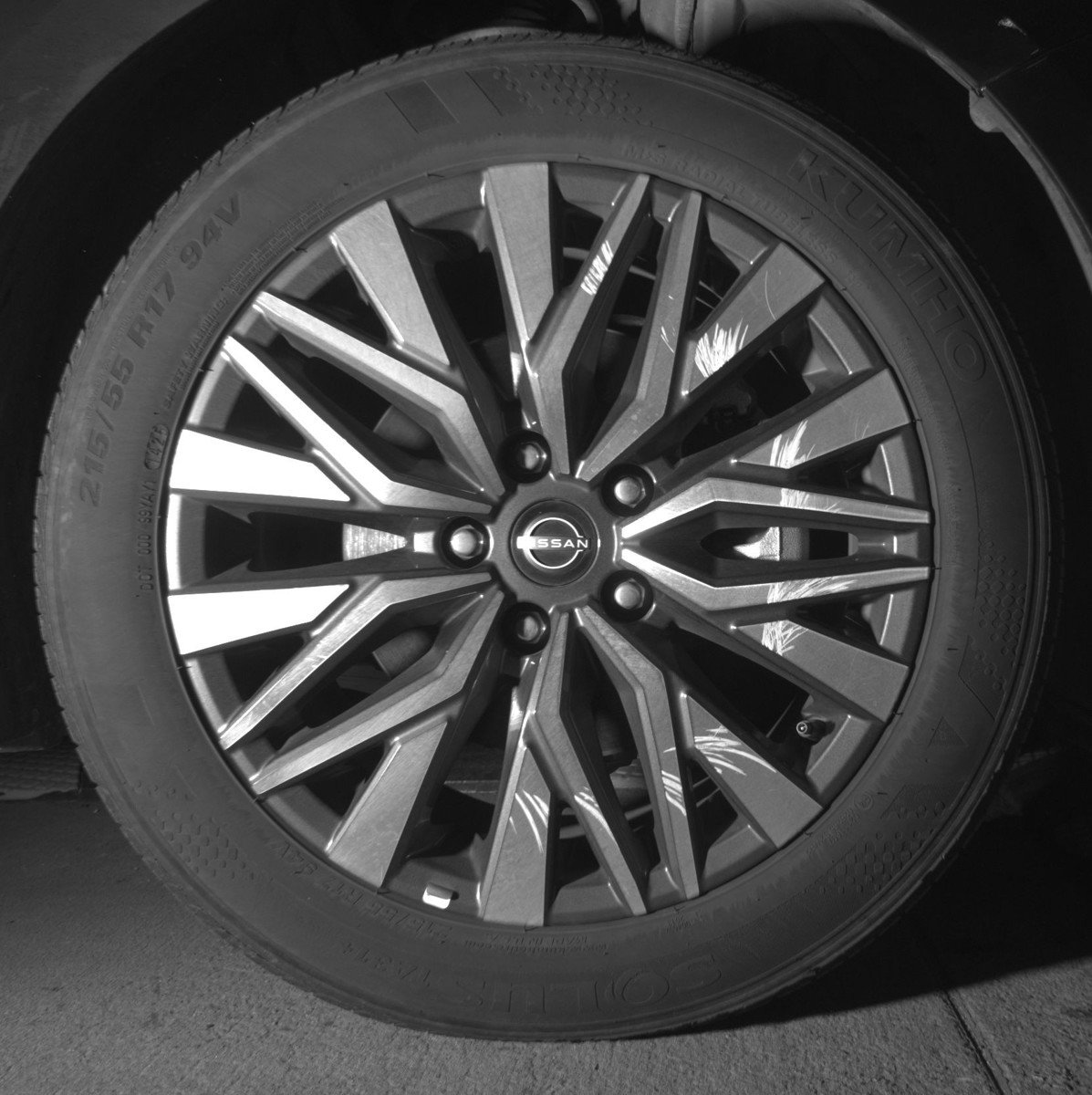 Used 2025 Nissan Altima 2.5 SV image 13