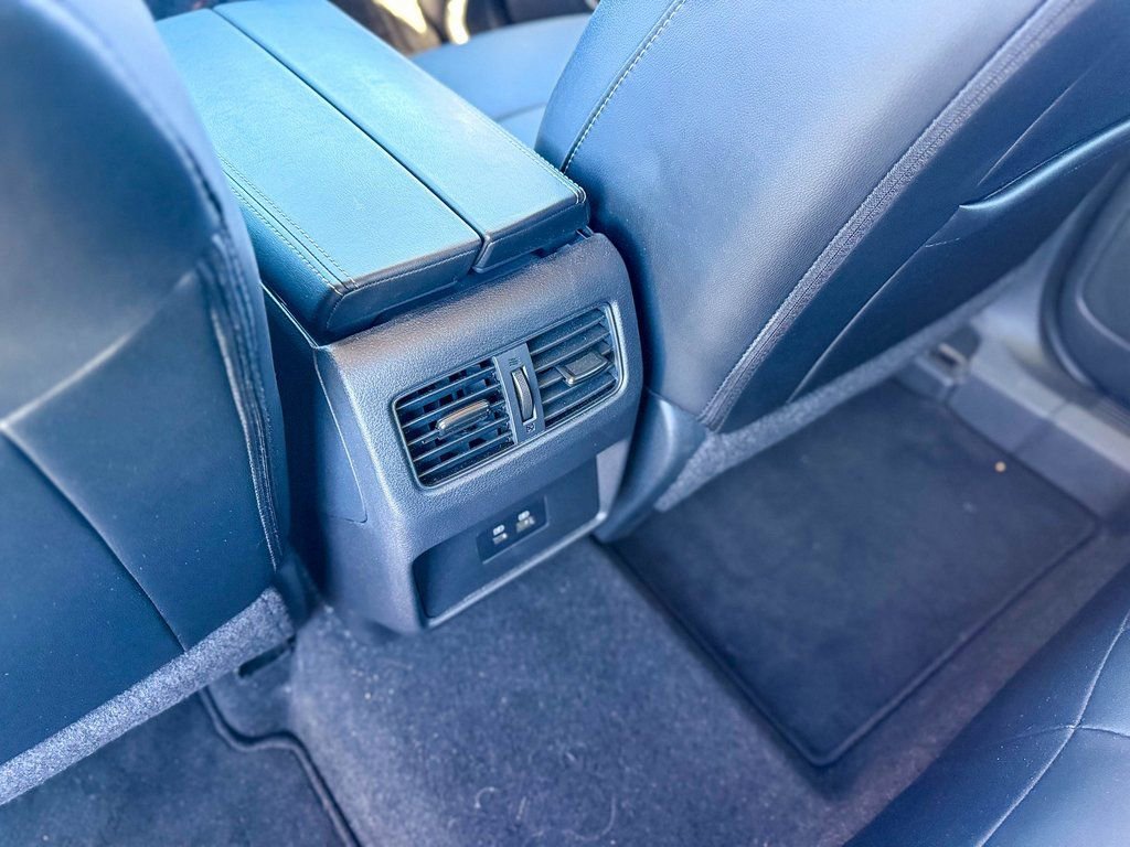 Used 2023 Nissan Rogue SL image 24