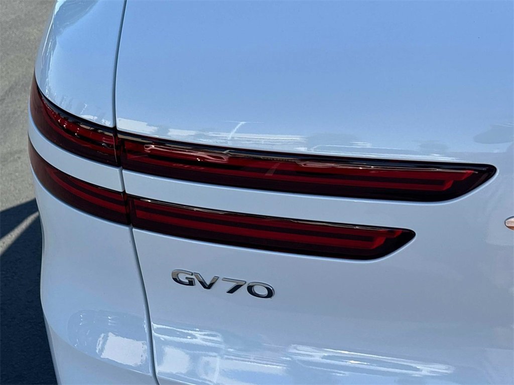 New 2026 Genesis GV70 2.5T Advanced image 18