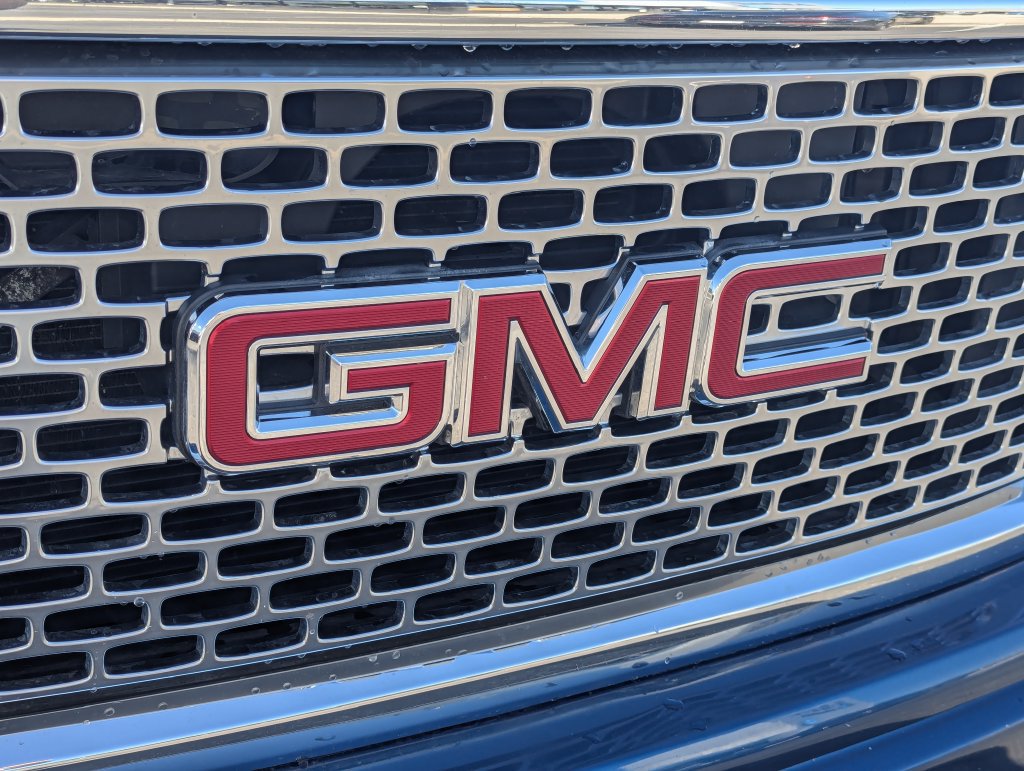 Used 2015 GMC Sierra 1500 Denali w/ Driver Alert Package AWD/4WD image 12