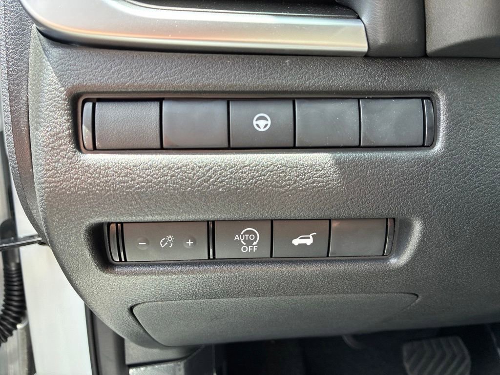 New 2026 Nissan Rogue SV w/ Cold Weather Package AWD/4WD image 17