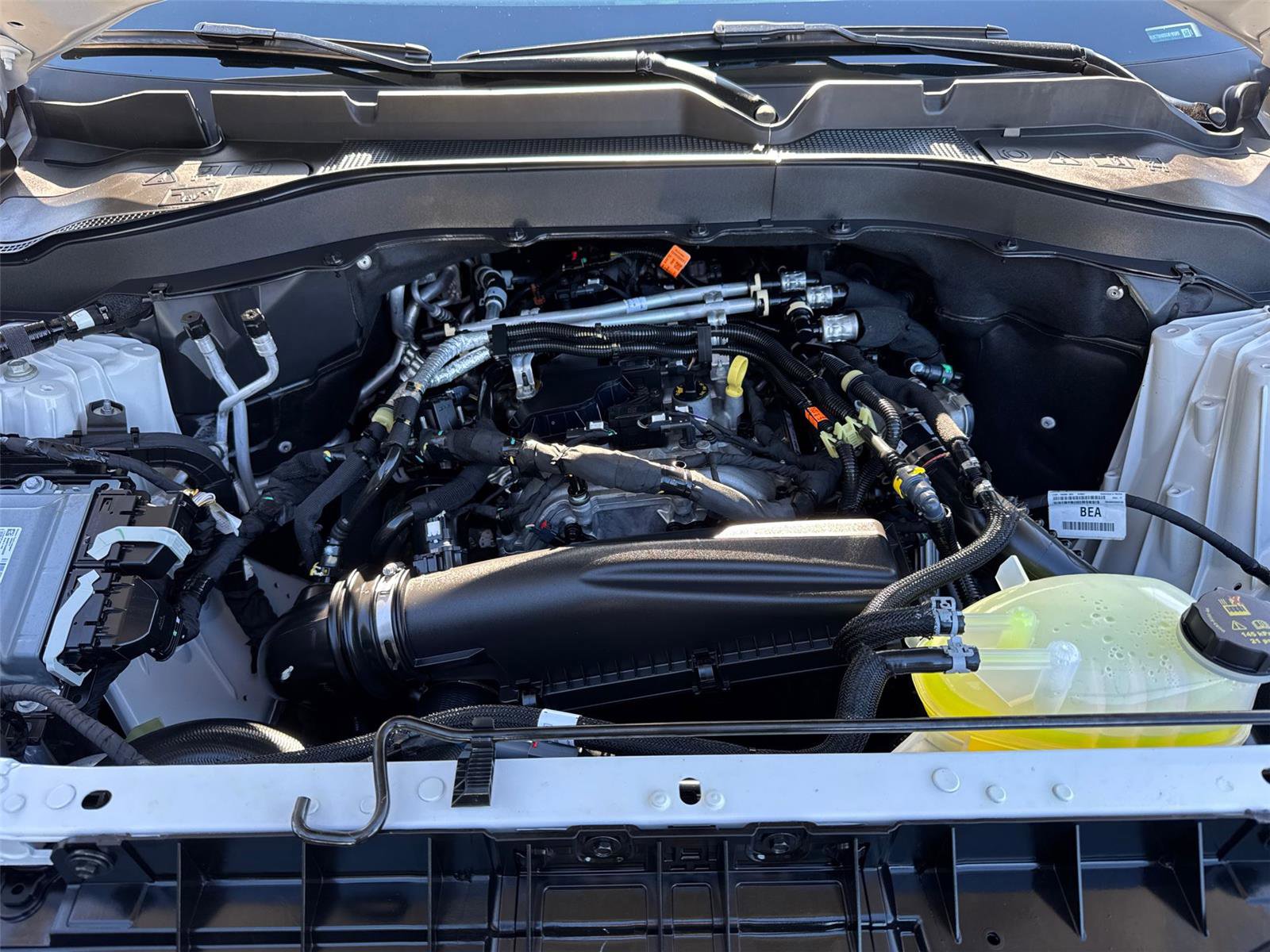 Used 2025 Ford Explorer Active w/ Active Comfort Package image 8