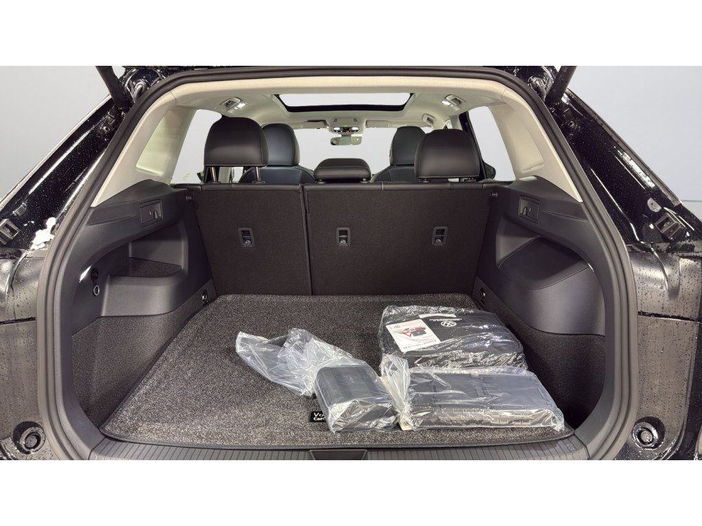 New 2026 Volkswagen Tiguan SE image 40