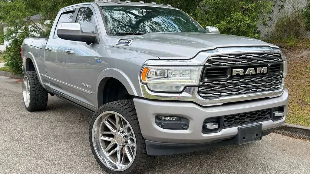 Used 2019 RAM 2500 Limited AWD/4WD image 3