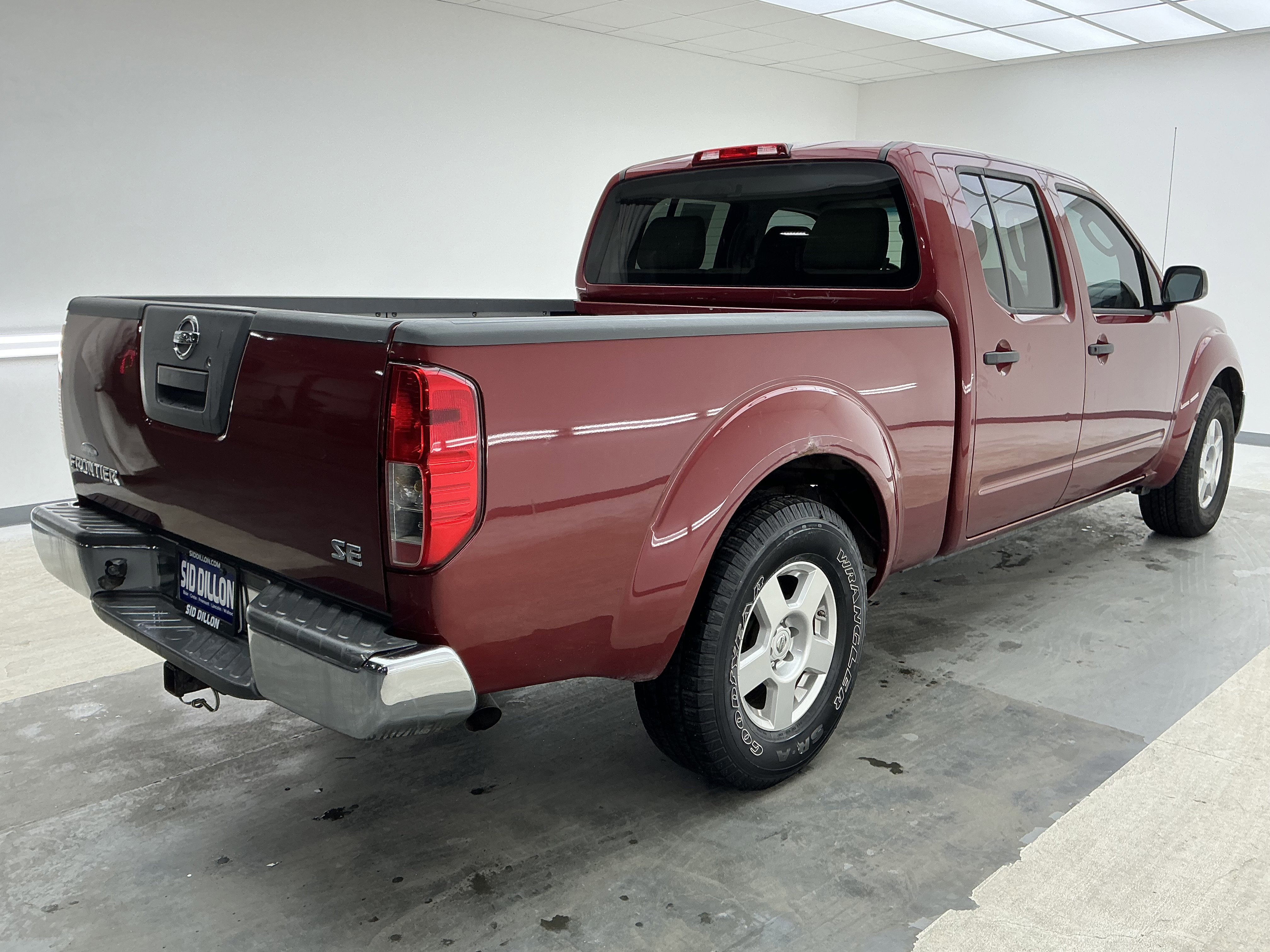 Used 2008 Nissan Frontier SE image 4