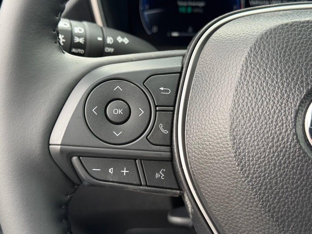 Certified 2026 Toyota Corolla Cross XLE image 25