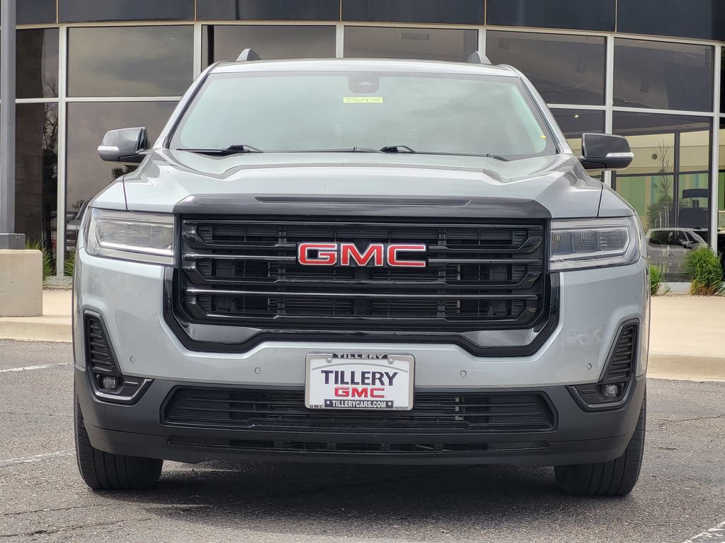 Used 2023 GMC Acadia SLT w/ Elevation Edition FWD image 3