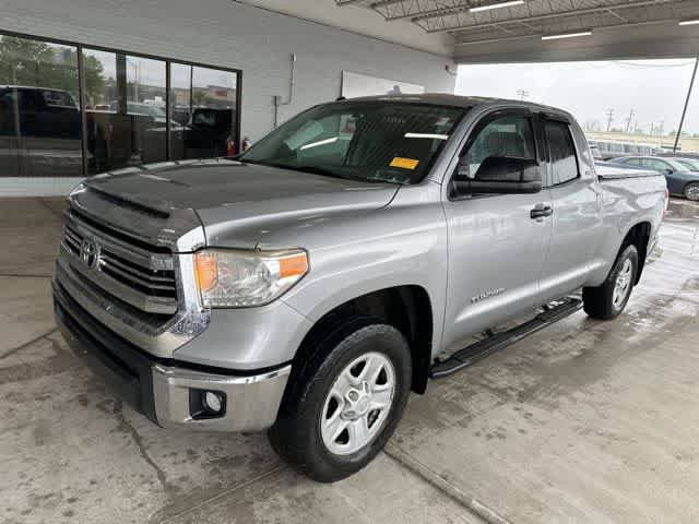 Used 2016 Toyota Tundra SR5 AWD/4WD image 2