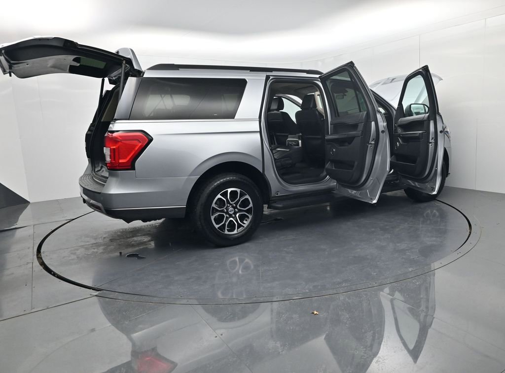Used 2024 Ford Expedition Max XLT AWD/4WD image 65