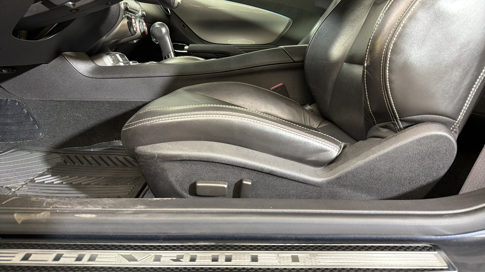 Used 2010 Chevrolet Camaro SS w/ RS Package RWD image 20