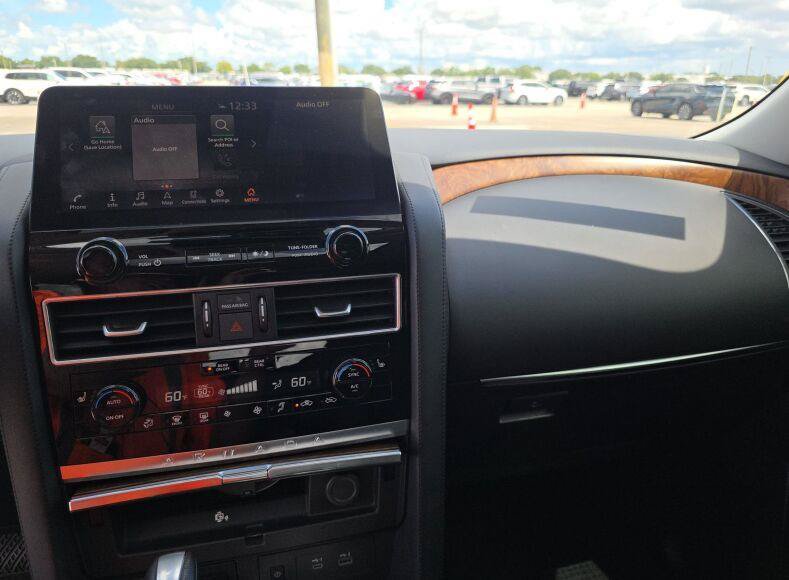 Used 2023 Nissan Armada SL w/ Captain's Chairs Package RWD image 10