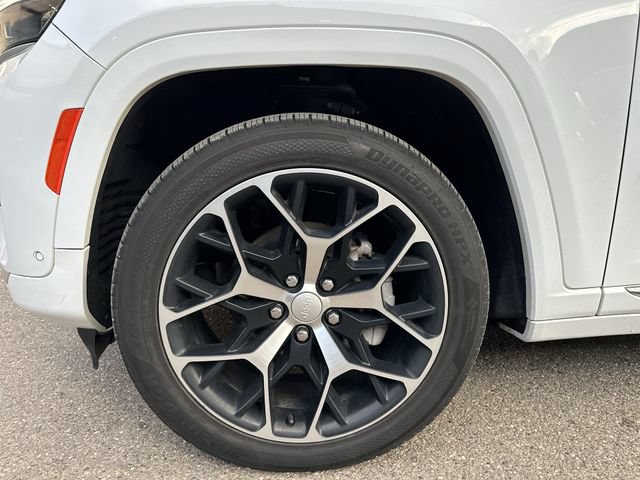 Used 2023 Jeep Grand Cherokee Summit AWD/4WD image 20
