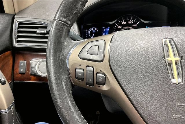 Used 2013 Lincoln MKX FWD image 11