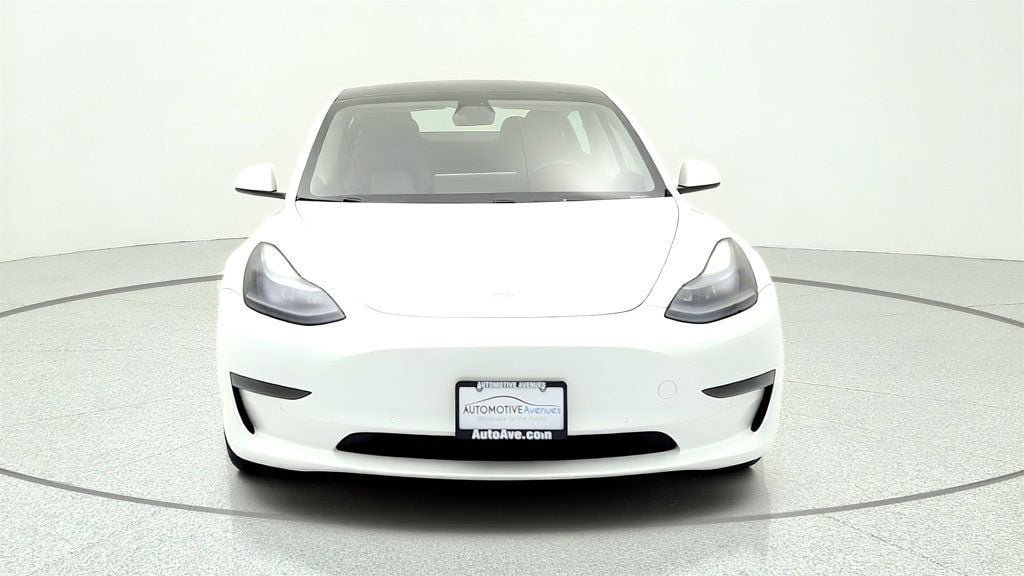 Used 2021 Tesla Model 3 Standard Range Plus RWD image 2