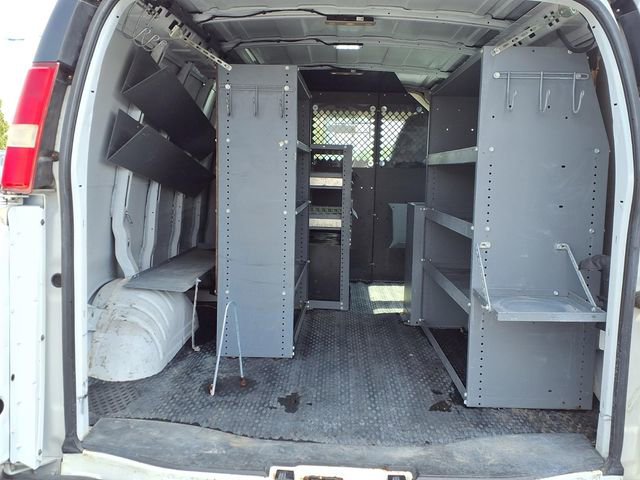 Used 2015 Chevrolet Express 2500 RWD image 14