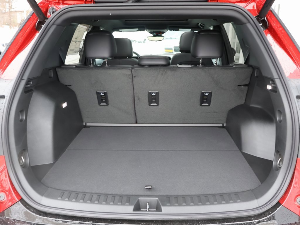 New 2026 GMC Terrain AT4 w/ Convenience Package III image 31