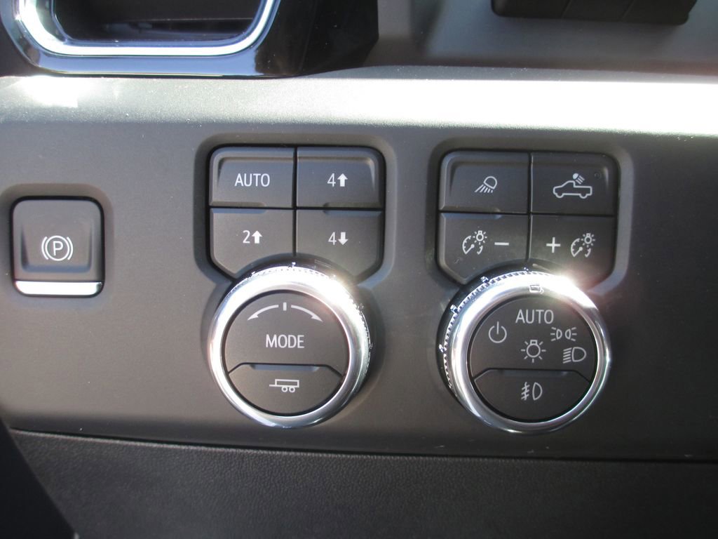 New 2026 GMC Sierra 3500 Denali Ultimate AWD/4WD image 18