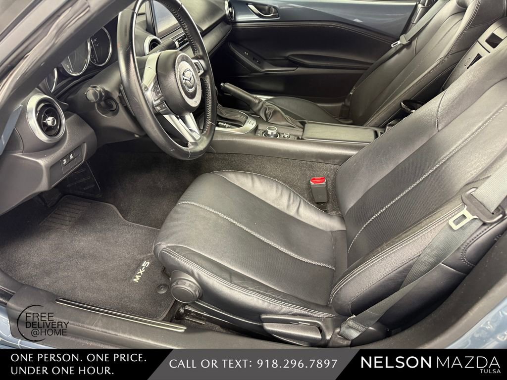 Used 2020 MAZDA MX-5 Miata Grand Touring w/ Appearance Package RWD image 19