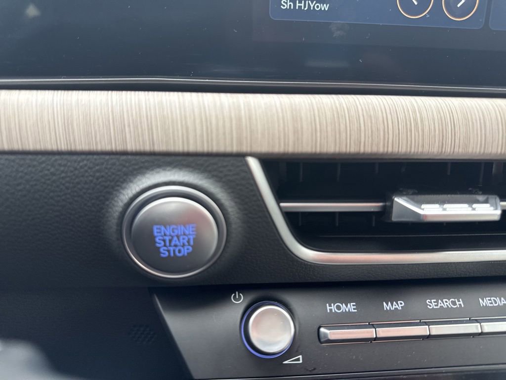 Certified 2025 Hyundai Sonata SEL image 38