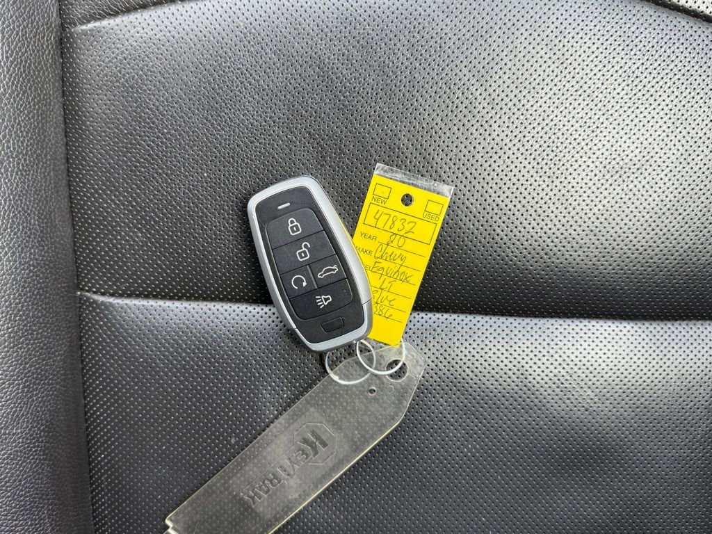 Used 2020 Chevrolet Equinox LT w/ Sport Edition image 26