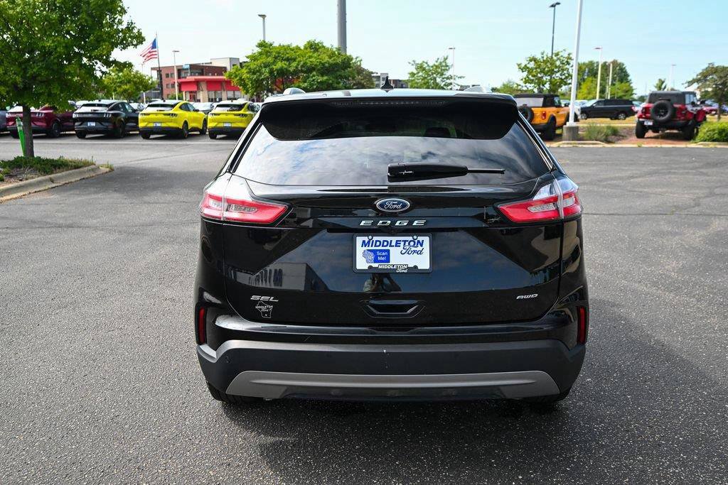 Certified 2024 Ford Edge SEL w/ Convenience Package AWD/4WD image 7