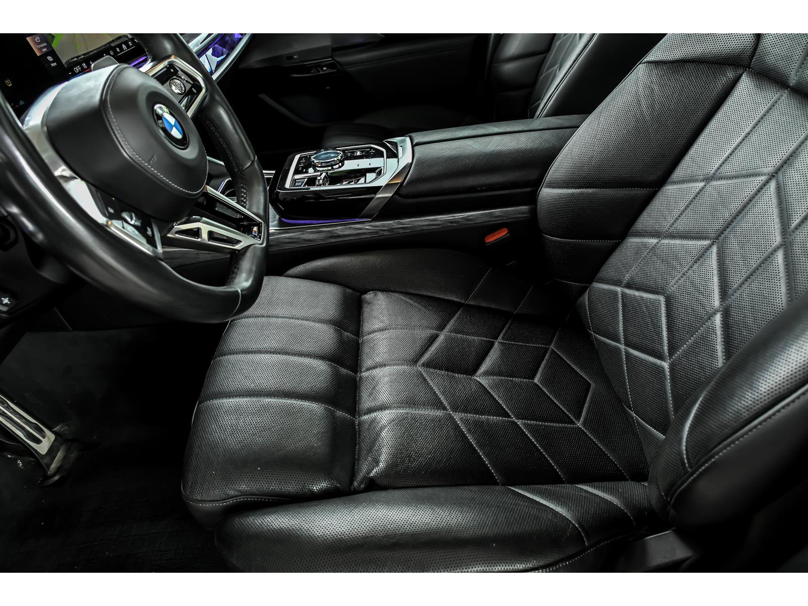 Used 2023 BMW 760i xDrive AWD/4WD image 11
