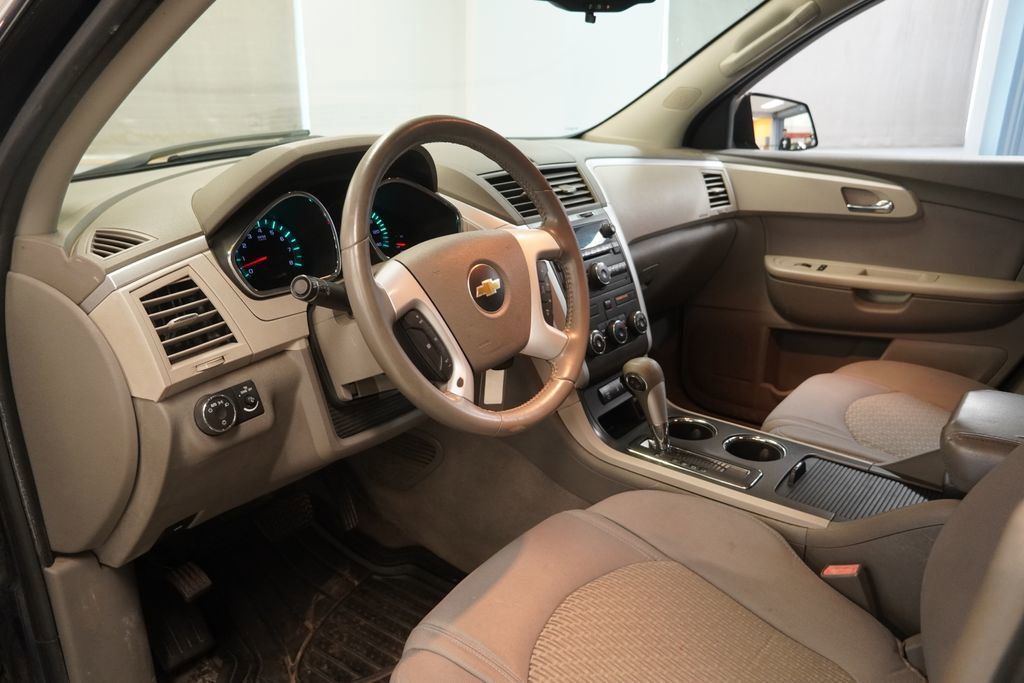 Used 2012 Chevrolet Traverse LS image 6