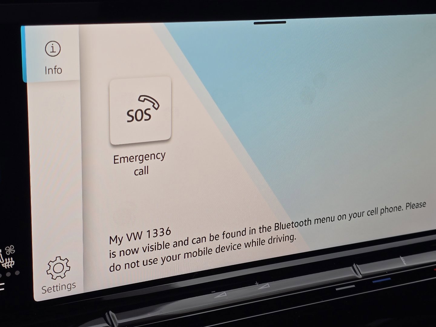 New 2026 Volkswagen Atlas Cross Sport SEL Premium R-Line image 5