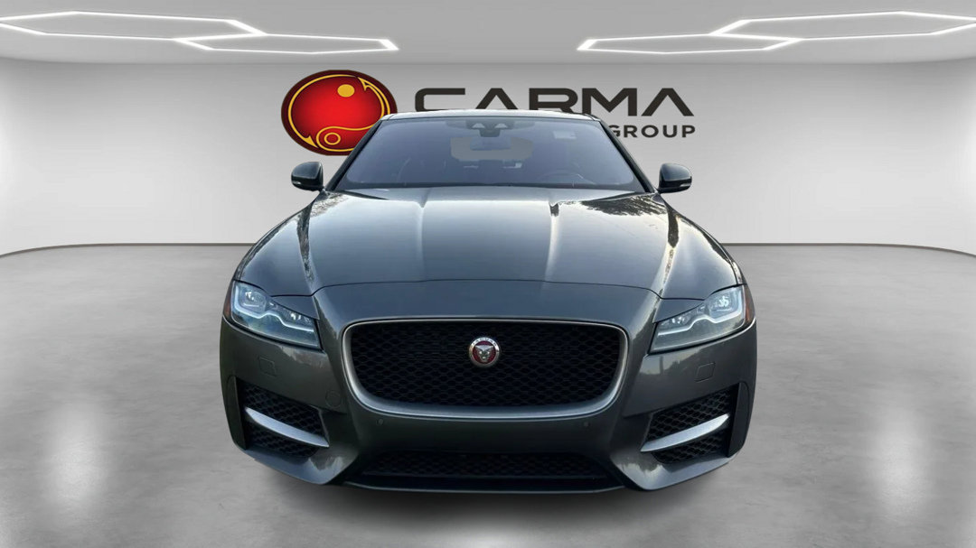 Used 2016 Jaguar XF R-Sport image 8