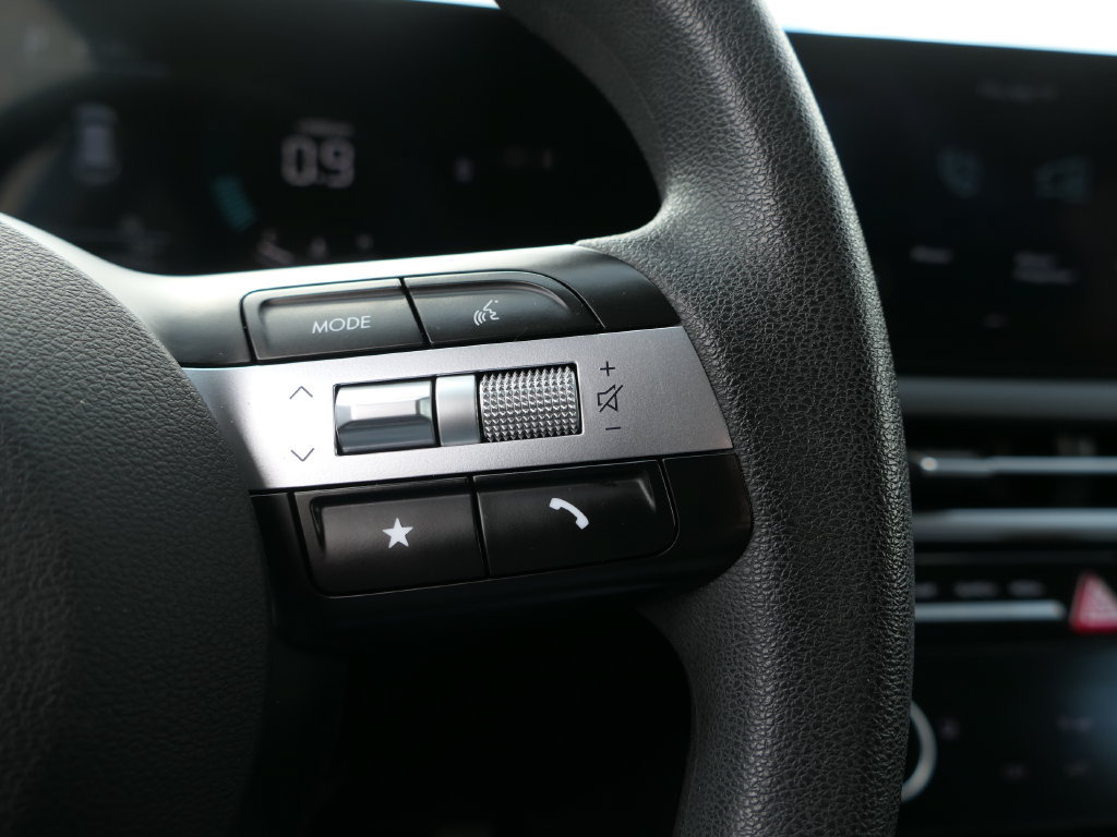 Used 2025 Hyundai Tucson SEL FWD image 11