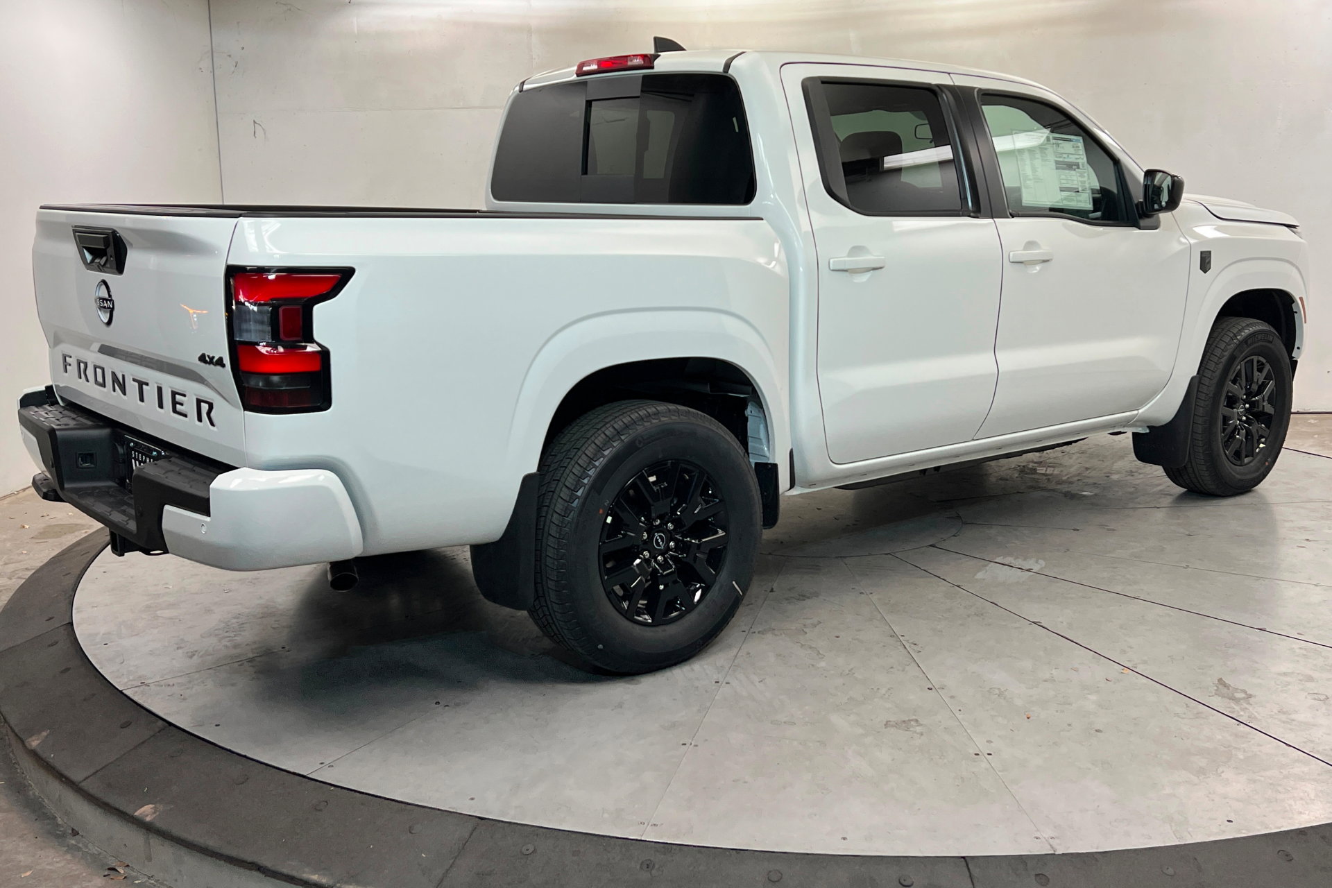 New 2026 Nissan Frontier SV w/ Tow Package AWD/4WD image 5