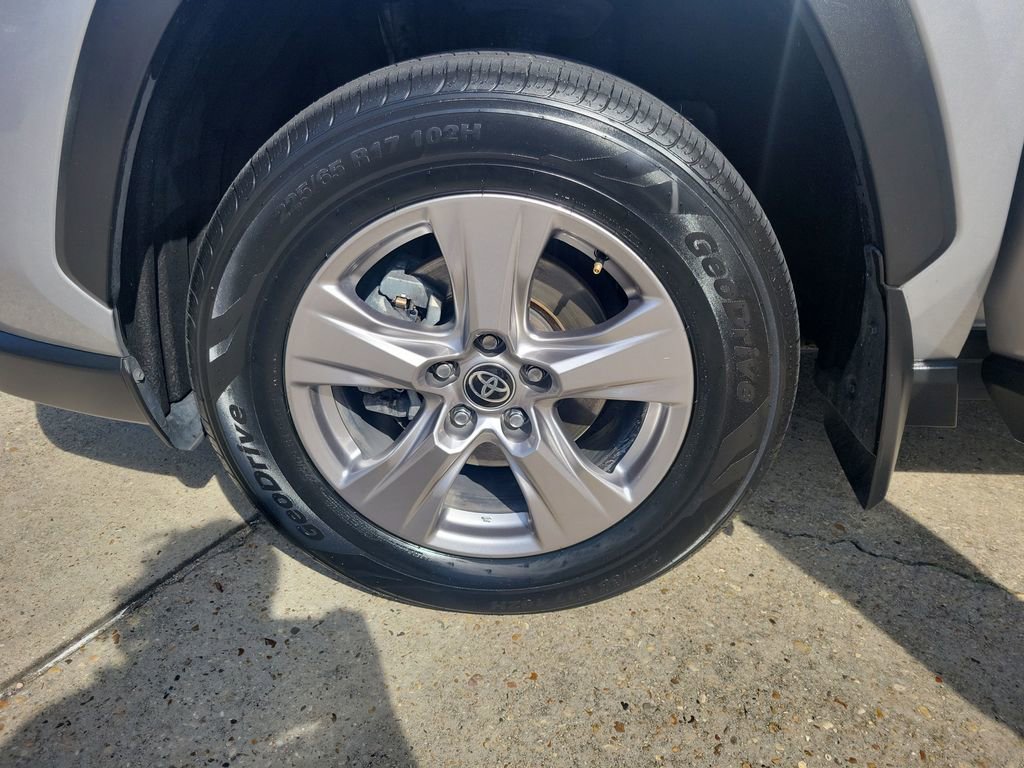 Certified 2023 Toyota RAV4 XLE w/ Convenience Package image 32