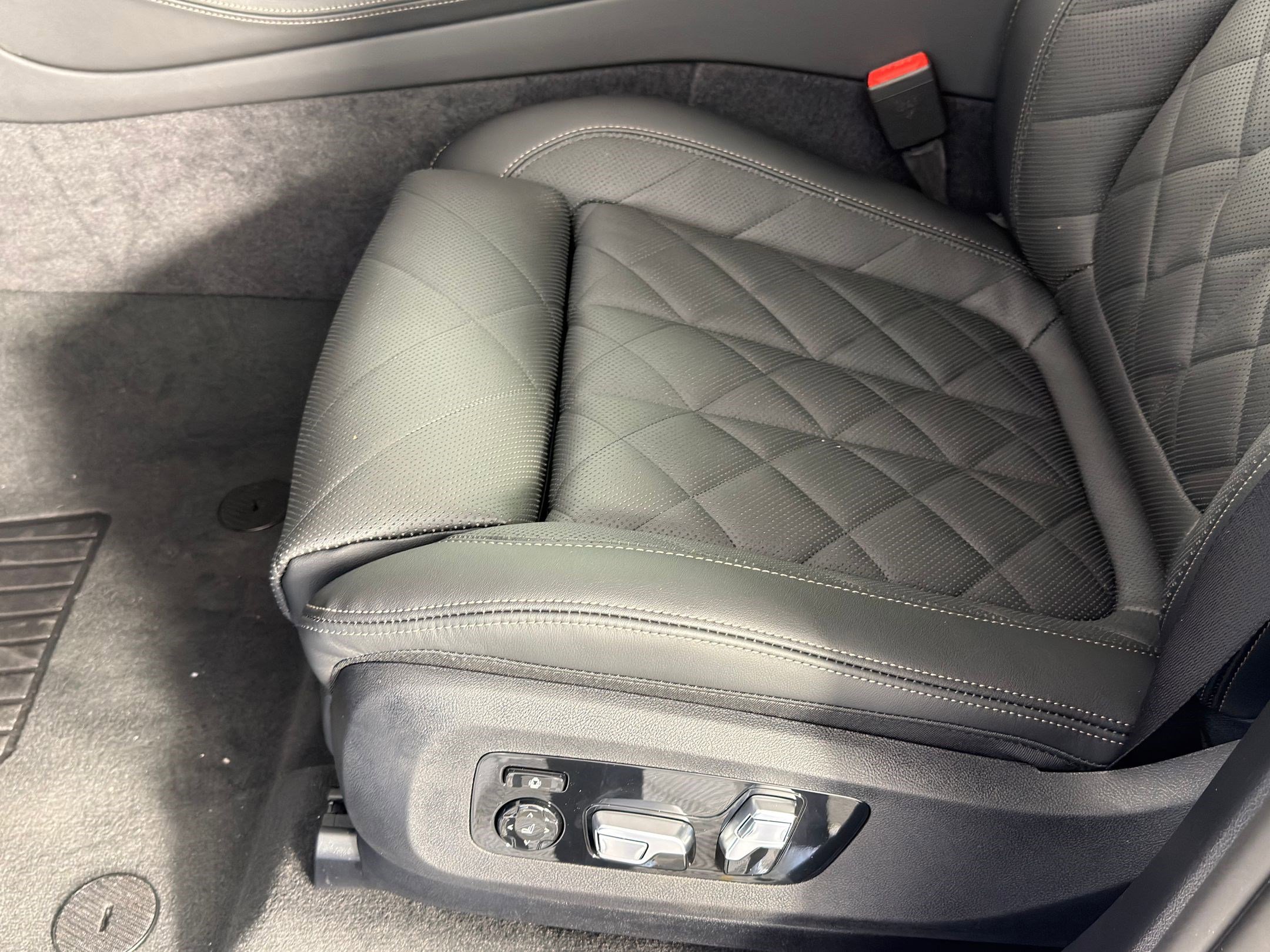 New 2026 BMW X5 sDrive40i w/ M Sport Package image 12