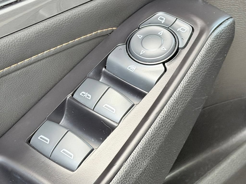 Used 2019 Chevrolet Traverse LT w/ LT Premium Package FWD image 11