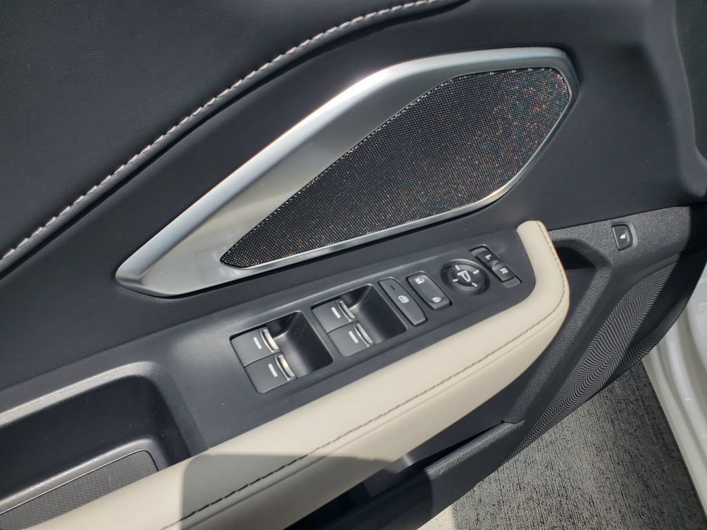 Used 2025 Acura RDX SH-AWD image 21